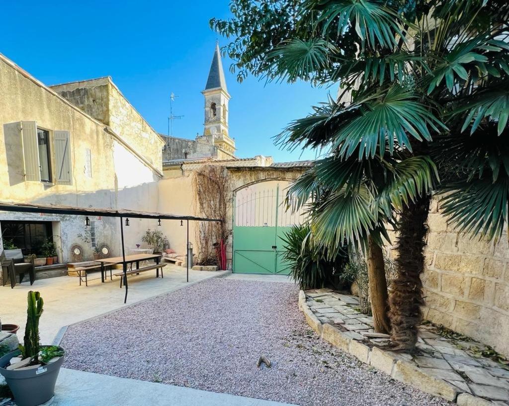 Bed and Breakfast Oustaou De Betty Et Bob Le Cailar Exterior foto